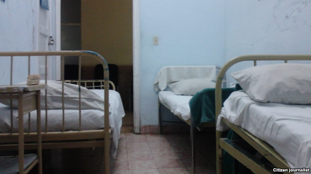 Um quarto no Hospital Materno de Santiago de Cuba