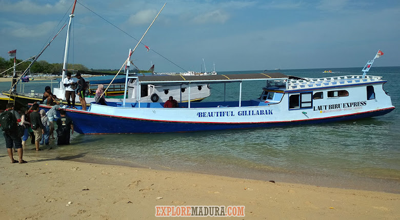 perahu jelajah gili labak gili genting pantai sembilan