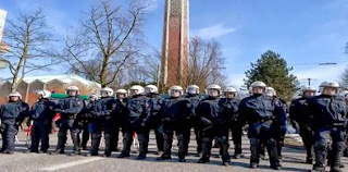 Na Alemanha, Policiais cercam igreja evangélica para evitar confrontos