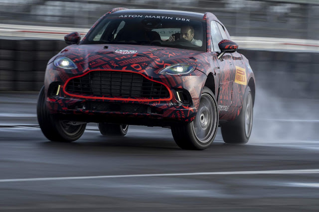 aston-martin-dbx