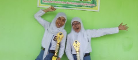 JUARA 3 ENGLISH SPEECH DI UNIBRAW 17 NOP 2013