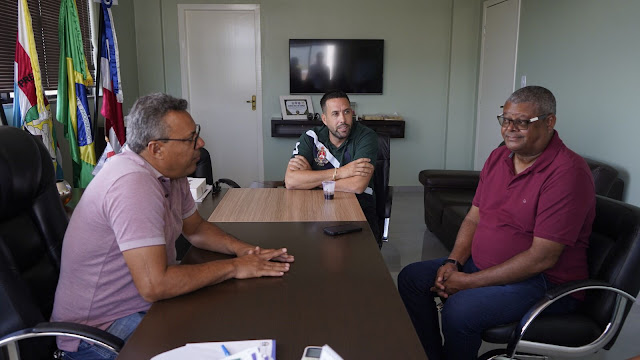 Presidente Alcione Rodrigues recebe a visita do atual presidente da Câmara Municipal de Luís Eduardo Magalhães*