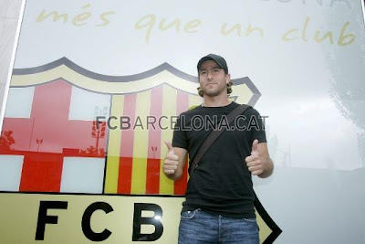 Maxwell arrives in Barcelona 1