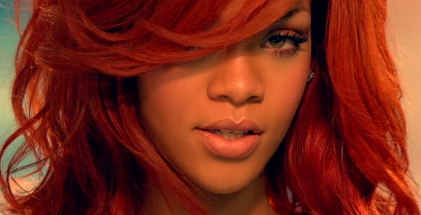 Rihanna premiered the music video for her latest single'California King 