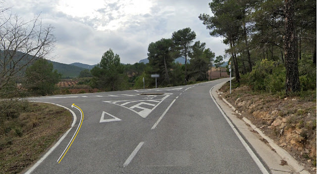 SANT MAGÍ DE LA BRUFAGANYA A LA BISBAL DEL PENEDÈS PR-C-224 AMB VARIANTS, carretera TV-2443 entre Aiguaviva i La Joncosa del Montmell