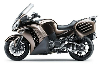 2010 Kawasaki GTR 1400 Concours Wallpaper