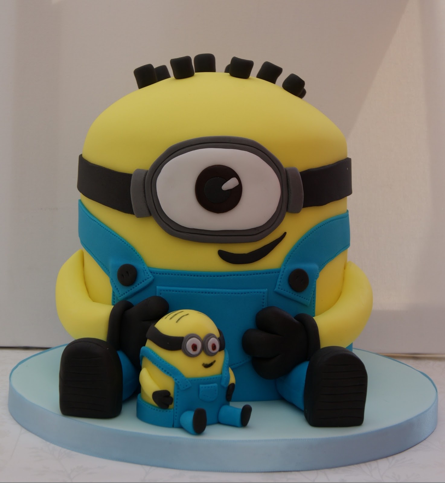 Crazy Foods: Minions Cakes and Cupcakes Ideas