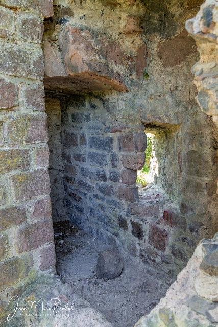 Château du Hugstein — Tour porte du 15e s.