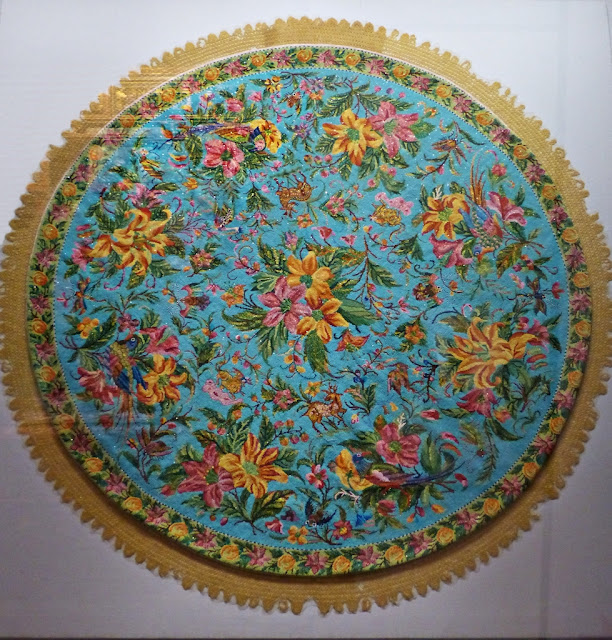 Straits Settlements round beadwork tablecloth, early 20th century