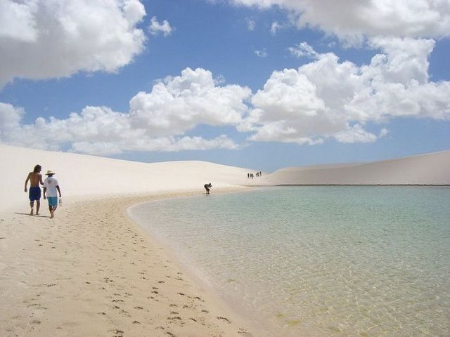 1 Foto foto Keindahan Gurun Pasir Putih di Brazil