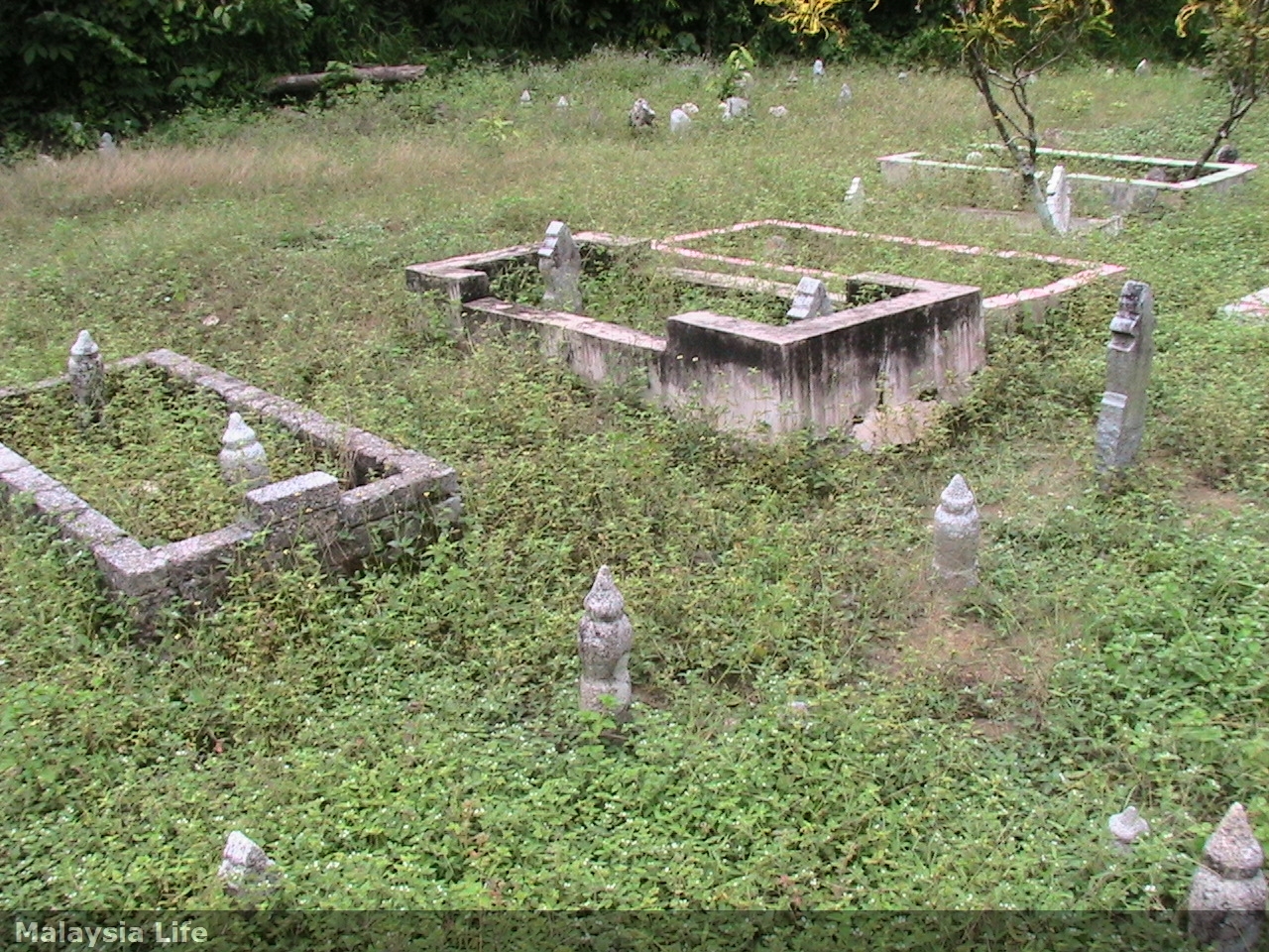 Malaysia Life イスラム教の墓地 Tanah Perkuburan