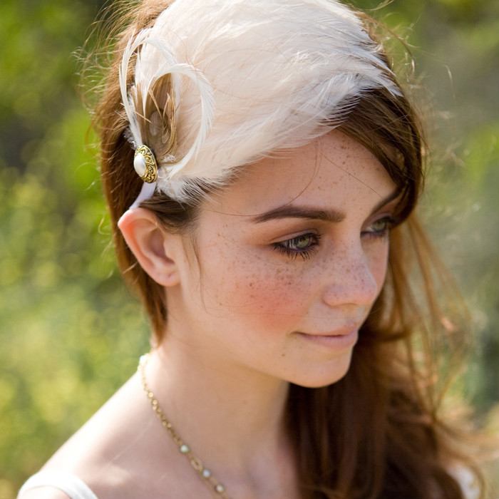  1 wedding dress 2 headbands 1 hair flower 1 veil 