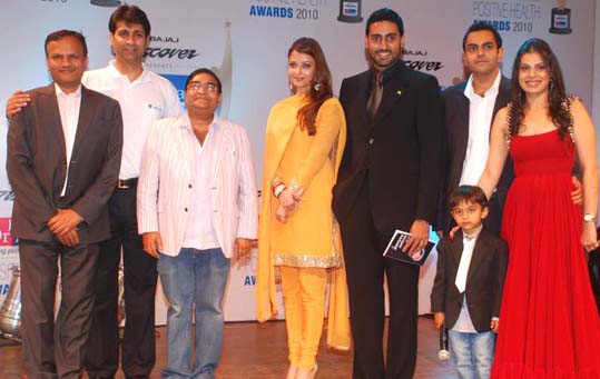 Abhishek Bachchan and Aishwarya Rai Bachchan at Dr Batras Health Awards  Photos wallpapers