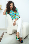 Seerath kapoor dazzling pics-thumbnail-4