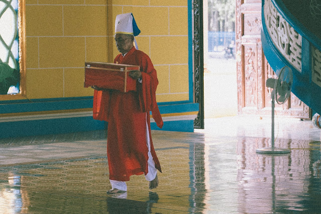 Explore the ceremony of Holy See Temple in Tay Ninh