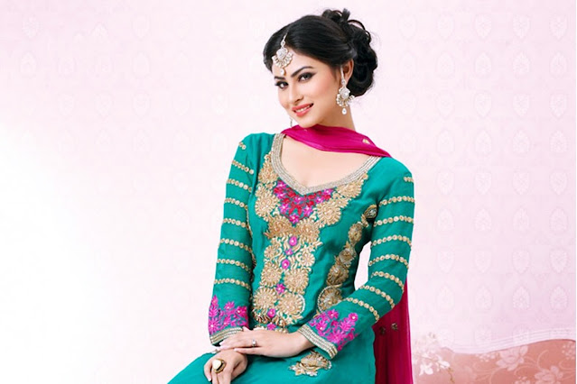 Mouni-Roy-HD-Wallpapers