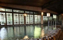 Nhật Bản: Khách sạn bị tố nửa năm thay nước bể tắm một lần, cựu chủ tịch nhận lỗi rồi tự sát