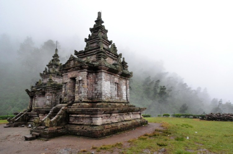 Kumpulan ARtiKeL Bermanfaat dan Menarik Candi  Hindu di 