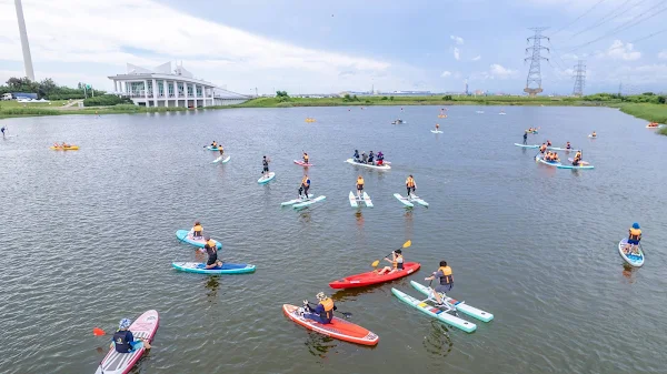 ▲「彰濱~海 FUN 一夏 慶安水樂園」 活動也延期至今日結束，想體驗水上活動的民眾，不妨把握最後一天，來場水上冒險！（彰化縣政府提供）