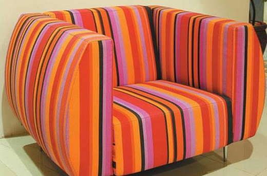 Sofa Motif Garis