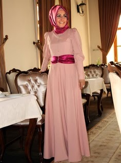 Hijab-Style-Gonul-Kolat-Designer-Asal-Turki-9