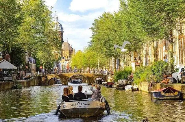 Canal Cruises of Amsterdam
