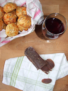 cheesy scones et viande séchée