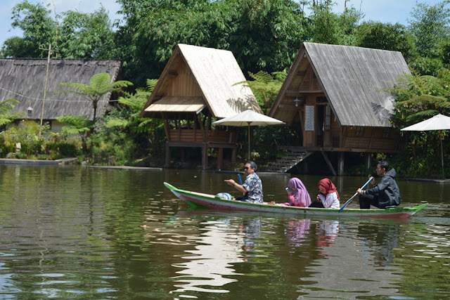 Wisata Alam Dan Wisata Kuliner Di Dusun Bambu Lembang