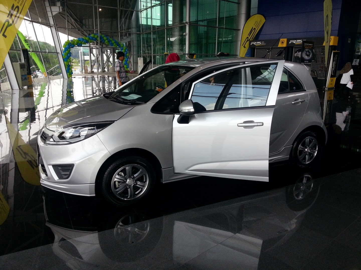 ASIAN AUTO DIGEST: The New 2014 Proton Iriz 1.6 VVT 