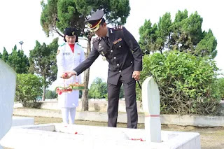 Dalam Rangka Memperingati Hari Pahlawan,Kapolres Tebing Tinggi Ziarah Ke Makam Pahlawan