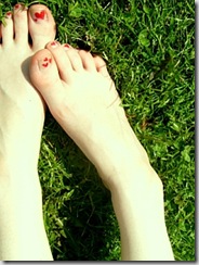 Love_Heart_Nails_by_Artistic_Feet