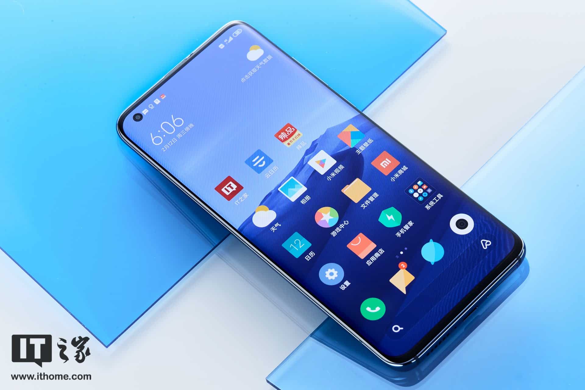 Xiaomi بدأت في طرح تحديث جديد لهاتف Mi 10