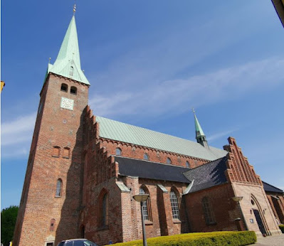 La iglesia de St. Olav y la catedral de Elsinore.