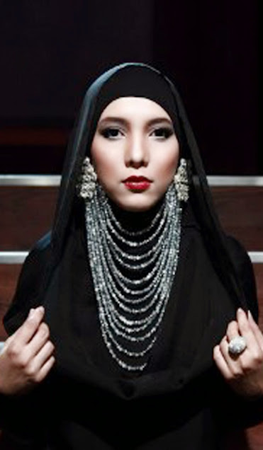 Desainer Fashion Hijab Muslim Nanida Jenahara Nasution