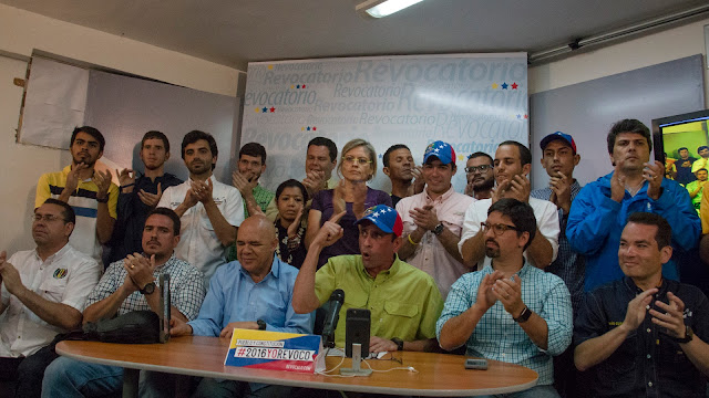 Capriles: Se validaron 409.313 firmas en todo el país.