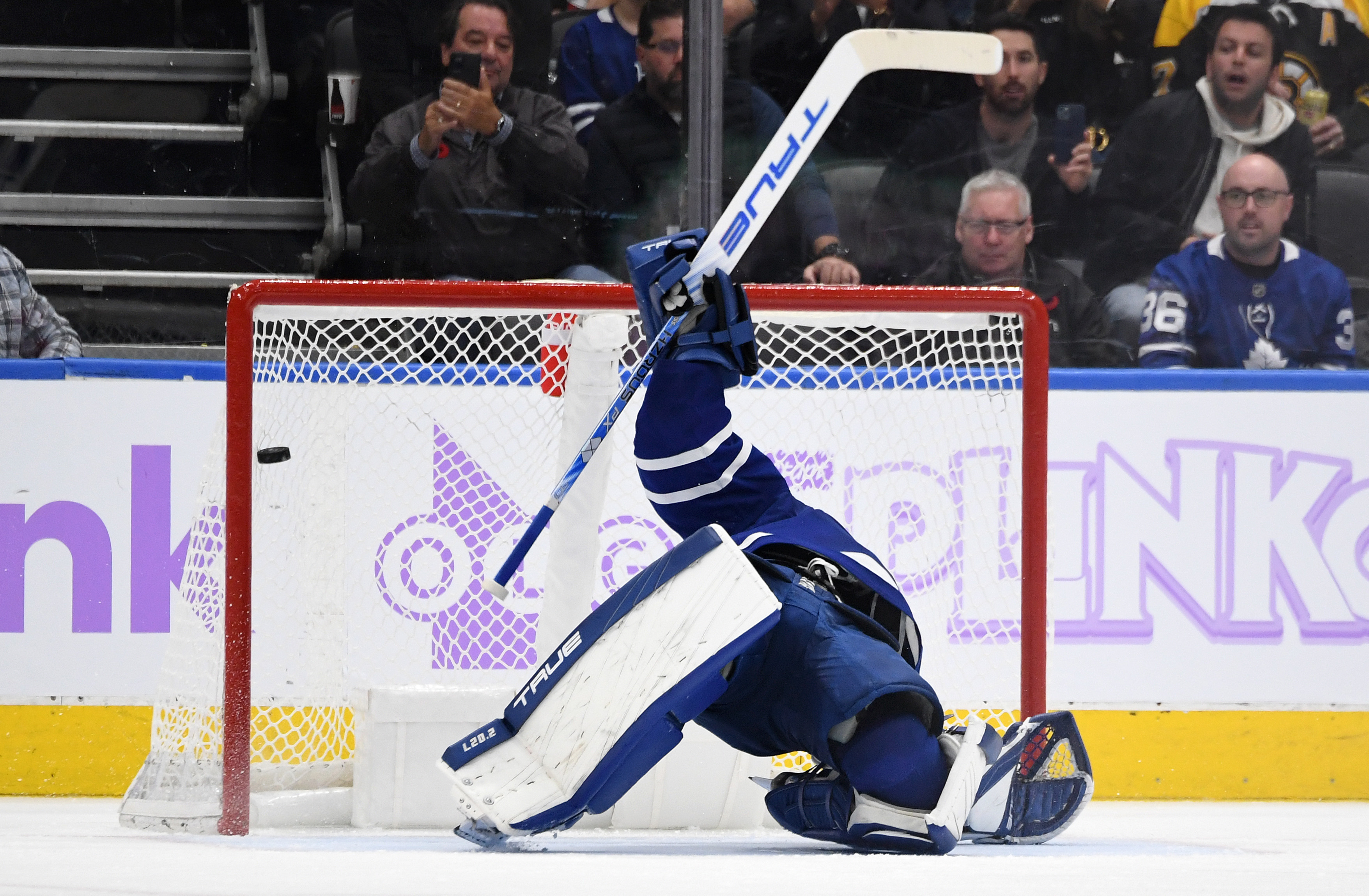 Leafs Goalies, Players Preview St. Pats Gear – SportsLogos.Net News