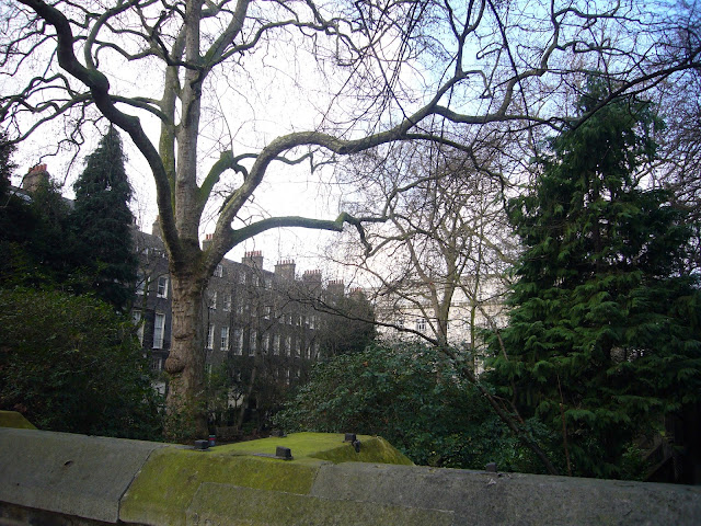 Holmes And Poirot In London ロンドン モンタギュープレイス２３番地 23 Montague Place