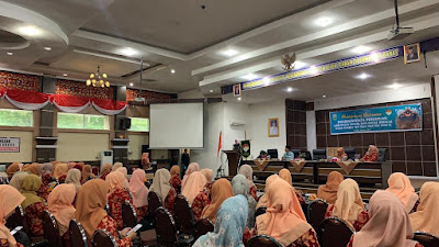Foto Pertemuan Bulanan  Dharma Wanita Persatuan  Kabupaten Solok Dan Halal Bihalal Dalam Rangka Hari Raya Idul Fitri 1444 H di Gedung Solok Nan Indah