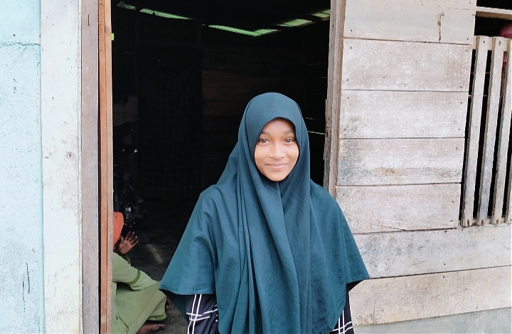 Kisah Pilu, Siswi Bireuen Harus Menempuh Jarak 10 KM Menuju Sekolah dengan Berjalan Kaki