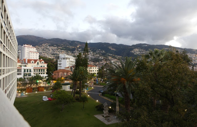 Blick vom Hotel Pestana Casino Park auf Funchal