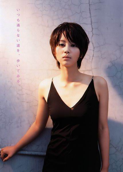 Maki Horikita with this short hairstyle is beautiful, but the new boyish