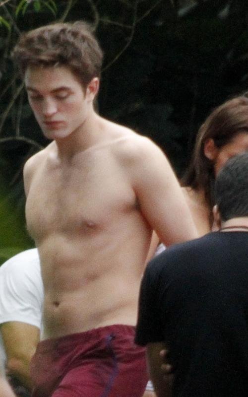 robert pattinson shirtless wallpaper. robert pattinson shirtless pictures. Movies - News - Rob Pattinson: