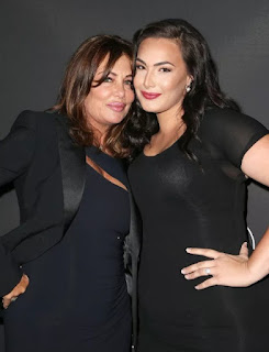 Picture of Annaliza Seagal's mother Kelly LeBrock & sister Arissa