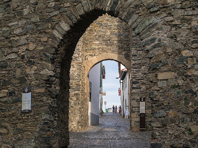 castillo de braganza, ciudadela de braganza, domus municipalis