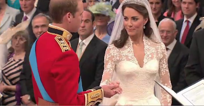 Prince William Kate Middleton Royal Wedding Gown / Dress Pictures
