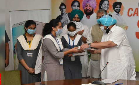 Punjab CM Capt Amarinder Singh launches Rs 92-crore smartphone scheme for students