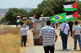 Segue a marcha rumo ao Muro do Apartheid
