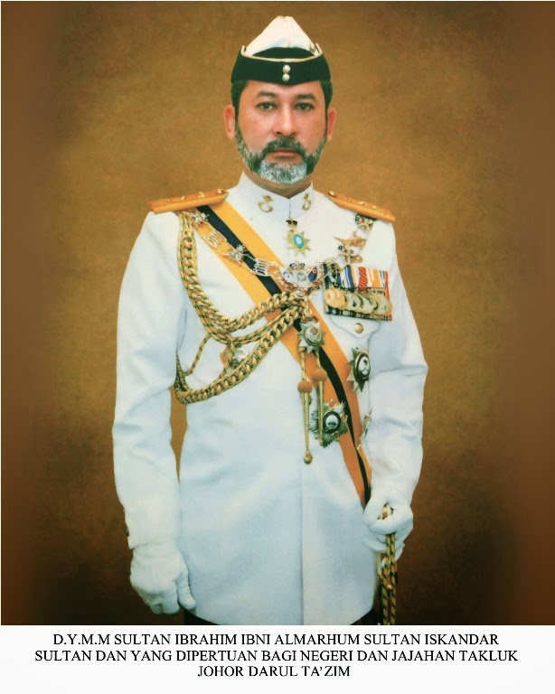 Potret rasmi Sultan dan Permaisuri Johor 