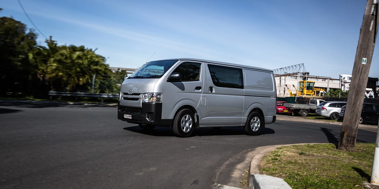 Toyota HiAce 2016