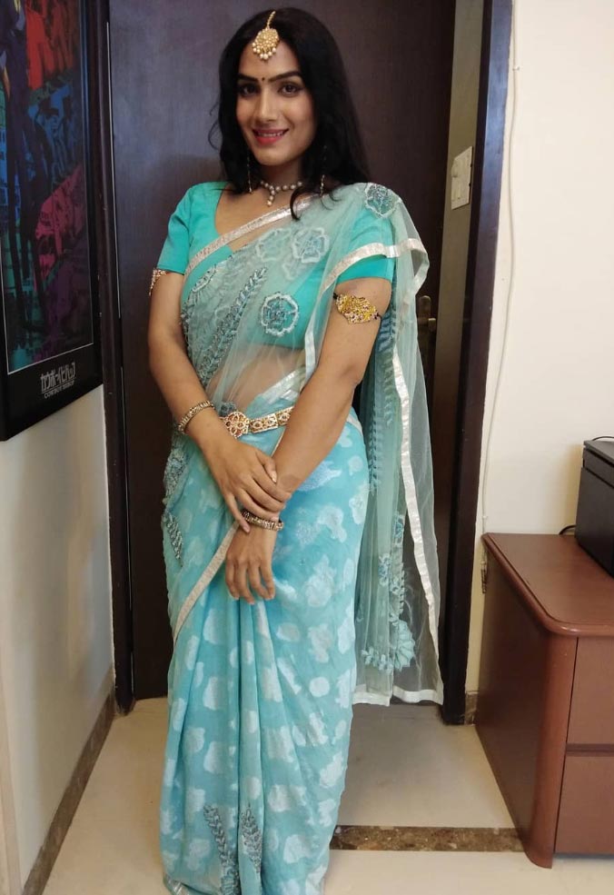 Anaya Soni saree hot actress